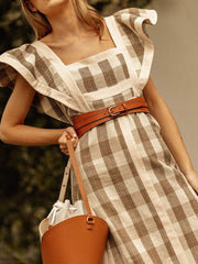 Vestido largo sin mangas con cuello cuadrado y paneles en contraste