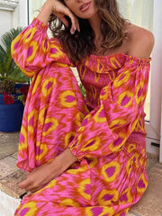 Einzigartiges, bedrucktes, schulterfreies, gesmoktes Midikleid mit Ballonärmeln