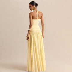 Kleid mit unregelmäßiger Taille und Riemchen