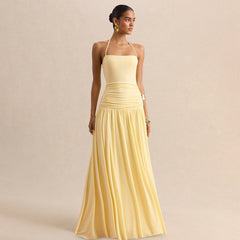 Kleid mit unregelmäßiger Taille und Riemchen