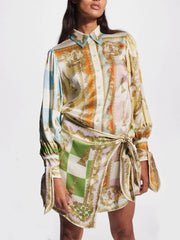 Einzigartiges bedrucktes Minikleid mit unregelmäßigen Knoten