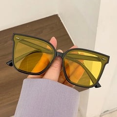 Square Frame Fashion Sunglasses