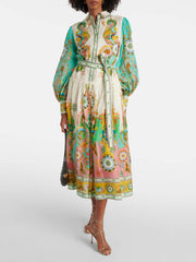 Einzigartiges Midikleid mit Puffärmeln und Bindeband und exquisitem Print