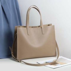 Classic Leather Handbag with Timeless Design and Spacious Interior