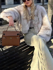 Kurzmantel aus toskanischem Pelz im Streetstyle