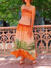 Elegantes, fließendes, plissiertes Maxikleid mit Wickelärmeln und Print in A-Linie