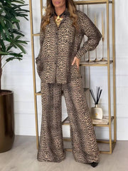 Pantalones anchos con bolsillos y estampado de leopardo únicos