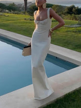 Elegantes, plissiertes Party-Maxikleid mit offenem Rücken