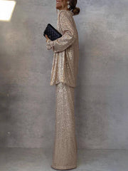 Einzigartiger, mit Pailletten besetzter, vorne offener, langärmliger Mantel mit Party-Szene