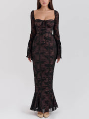 Zartes und elegantes schwarzes Langarm-Maxikleid aus Spitze