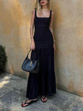 Elegantes Maxikleid mit quadratischem Ausschnitt und gerüschtem Detail für Verabredungen am Abend