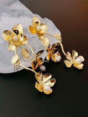 Pendientes colgantes exagerados de flores y perlas