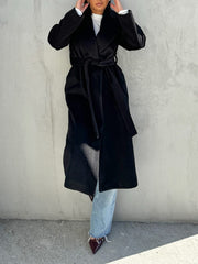 Mittellange Schnürmäntel