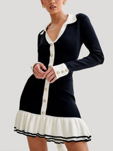 Elegante minivestido con dobladillo con volantes