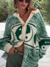 Cárdigan extragrande con cuello redondo y estampado de Yin-yangs con los opuestos únicos que se atraen
