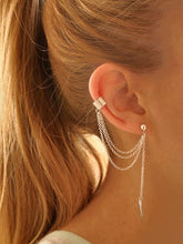 Minimalistische Chian-Ohrringe mit Blattanhänger