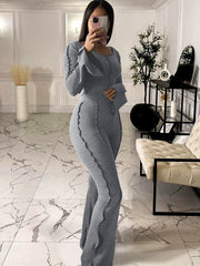 Pantalones acampanados de dos piezas con top corto