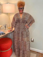 Vestido largo de leopardo con cuello en V y manga larga