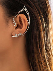 Ganchos para orejas con recortes geométricos minimalistas
