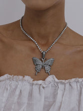 Collares europeos con colgante de mariposa y diamantes de imitación
