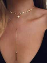 Collares con borlas y decoración de estrellas