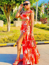 Conjunto de dos piezas con top corto floral sin mangas y falda larga