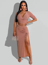 Trajes de dos piezas con top corto y falda dividida