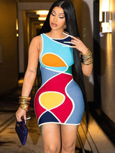 Ärmellose, figurbetonte Minikleider mit geometrischem Muster