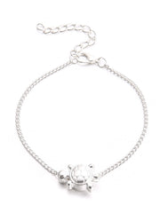 Tobillera minimalista con colgante de tortuga pequeña