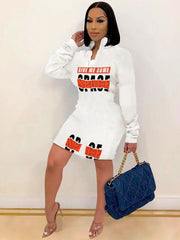 Vestidos midi con estampado de letras y mangas largas