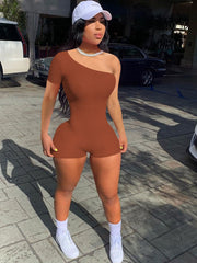 Kurzärmliger One-Shoulder-Jumpsuit mit Cut-Outs