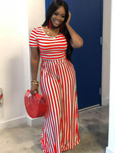 Conjunto de dos piezas de top y pantalón largo con estampado de rayas