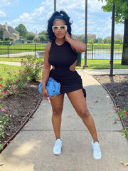 Ärmelloses, figurbetontes Minikleid mit Rundhalsausschnitt, Hohlsaum und Kordelzug