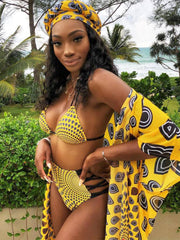 Conjunto de bikini de tres piezas con estampado calado