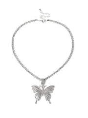 Collares europeos con colgante de mariposa y diamantes de imitación
