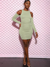 Minivestidos fruncidos con mangas largas y aberturas