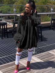 Minivestidos con volantes y manga larga con hombros descubiertos