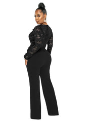 Mono de encaje con cuello en V y manga larga con retazos