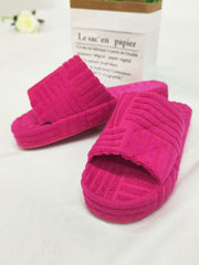 Pantuflas de tela de toalla con suela gruesa y punta redonda