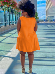 Ärmellose, einfarbige Minikleider mit Rundhalsausschnitt