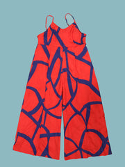 Mono con abertura y tirantes con estampado geométrico de talla grande