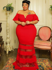 Vestidos largos ajustados con retazos de malla y hombros descubiertos