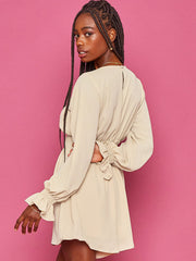 Minivestidos lisos con cuello en V y manga larga