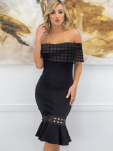 Schulterfreies Midikleid mit Meerjungfrauensaum