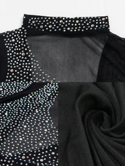 Mono corto con cremallera y retazos de malla de diamantes de imitación