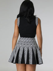 Ärmellose, bedruckte, plissierte Minikleider