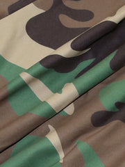 Lange Hose mit weitem Bein und hoher Taille und Camouflage-Print