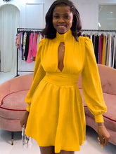 Langärmlige Minikleider mit Cut-Outs