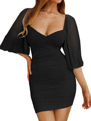 Minivestidos fruncidos con escote en forma de corazón y lazo en la espalda