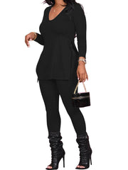 Langärmliges Oberteil mit V-Ausschnitt und geschlitzter Hose
